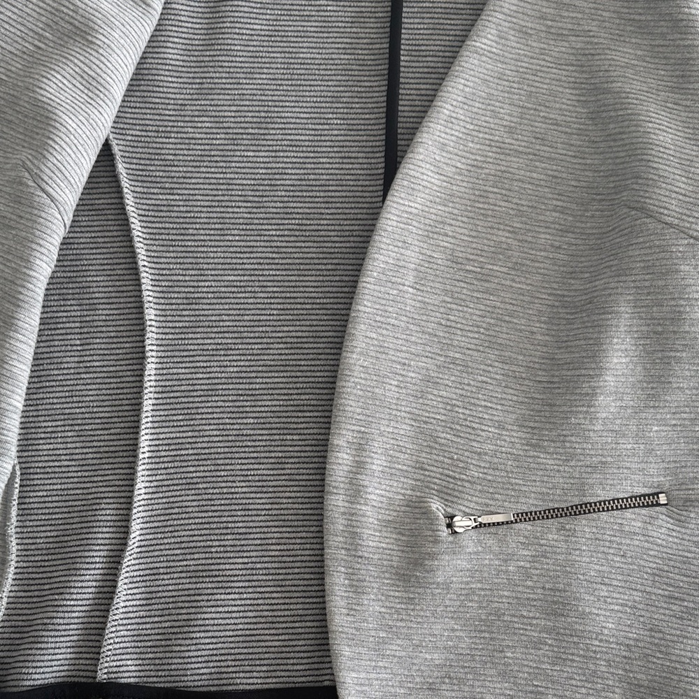 Oliver Bonas Gray Lightweight Blazer - Size 4 - Picture 4 of 4